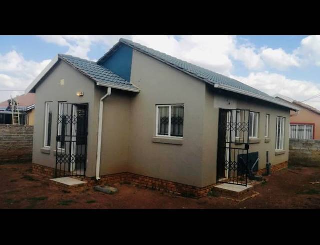 3 BEDROOM PROPERTY TO RENT IN BEVERLEY HILLS